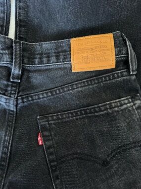Levi's Women’s Black baggy dad Jeans with Tan Leather Patch